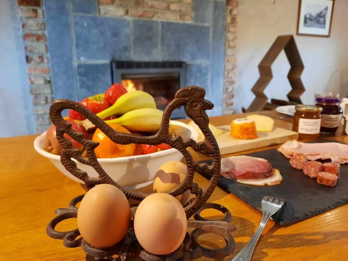לינה וארוחת בוקר דורבורי Aux Saveurs D'Enneille מראה חיצוני תמונה