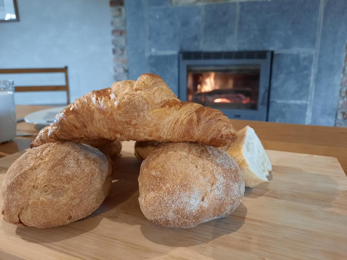 לינה וארוחת בוקר דורבורי Aux Saveurs D'Enneille מראה חיצוני תמונה